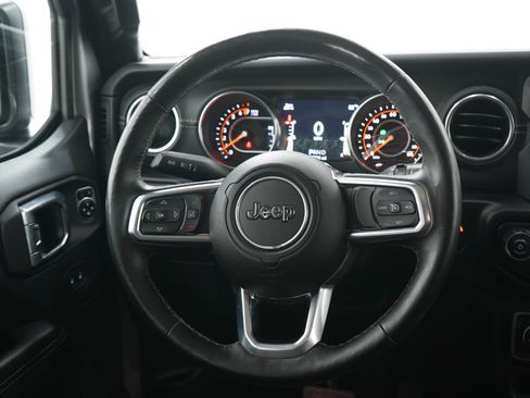 Used 2018 Jeep Wrangler Unlimited Sahara AWD/4WD image 16