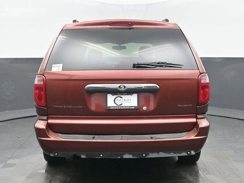 Used 2007 Chrysler Town & Country Touring w/ Luxury Group image 5