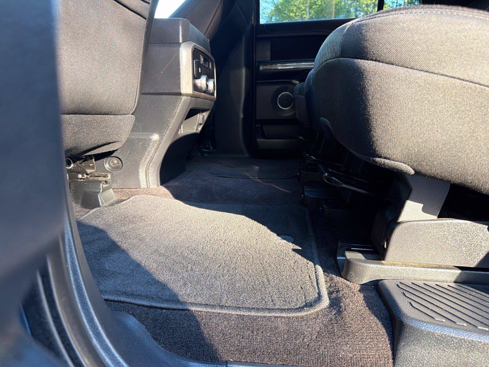 Used 2020 Ford Expedition XLT RWD image 26