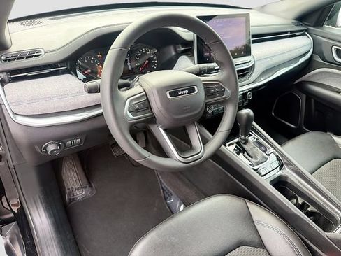 Used 2024 Jeep Compass Latitude AWD/4WD image 10