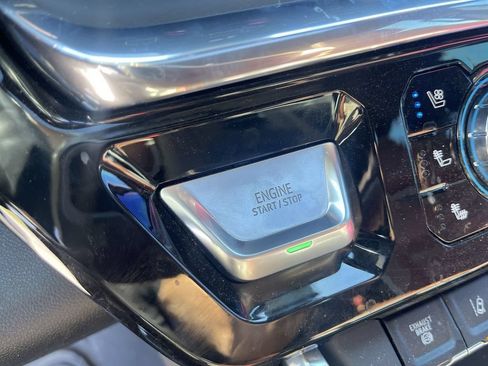 Used 2024 GMC Sierra 2500 Denali Ultimate w/ Max Trailering Package AWD/4WD image 16