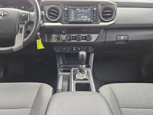 Used 2018 Toyota Tacoma SR5 image 10