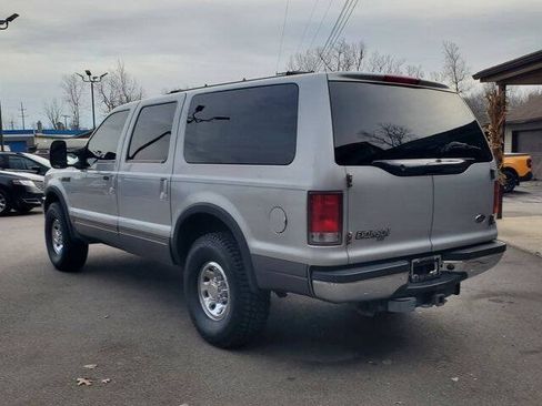 Used 2001 Ford Excursion XLT RWD image 4