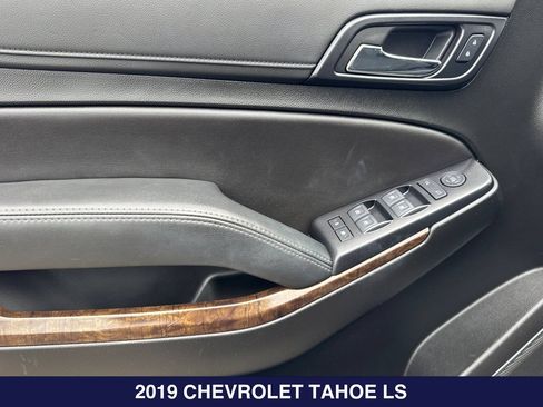 Used 2019 Chevrolet Tahoe LS RWD image 12