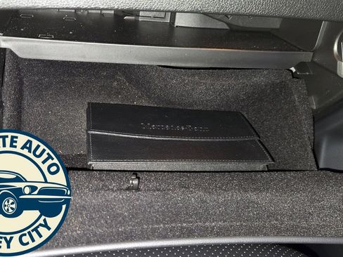 Used 2022 Mercedes-Benz GLC 300 4MATIC image 19