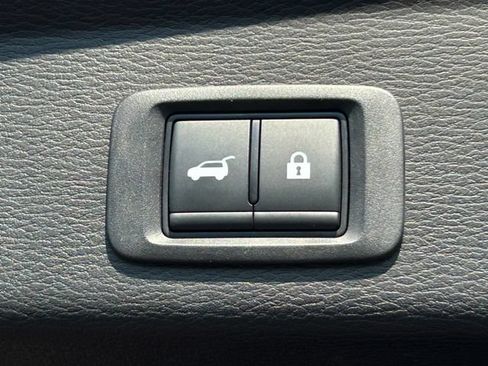 Used 2025 Mitsubishi Outlander 4WD Plug-In Hybrid image 35