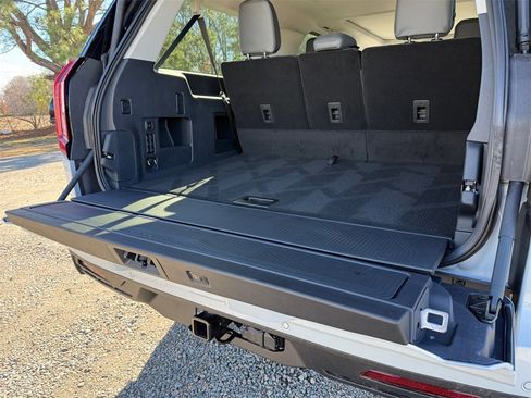 New 2025 Ford Expedition Max Active image 19