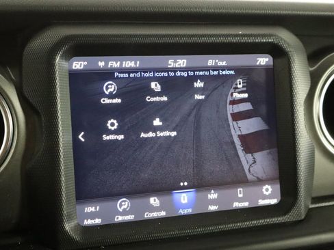 Used 2022 Jeep Wrangler Unlimited Sahara AWD/4WD image 34