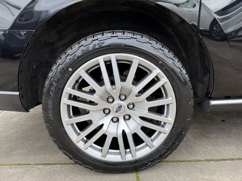 Used 2024 Ford Expedition Max Limited image 9