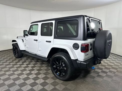 Used 2023 Jeep Wrangler Unlimited Sahara w/ Cold Weather Group image 5