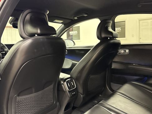 Used 2023 Hyundai Ioniq 6 SEL image 12
