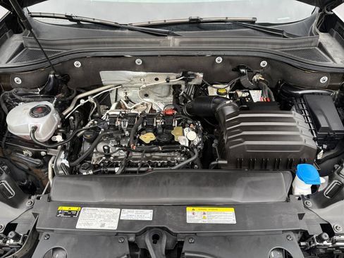 Used 2025 Volkswagen Atlas SE image 26