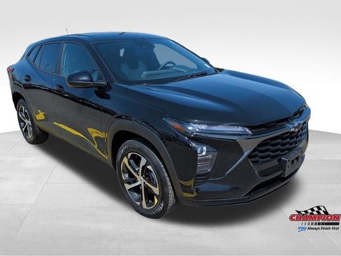 Used 2025 Chevrolet Trax RS w/ Driver Confidence Package FWD image 8