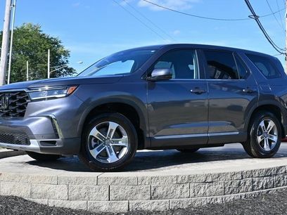 Used 2025 Honda Pilot EX-L
