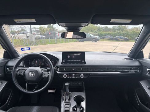 Used 2025 Honda Civic Sport image 31