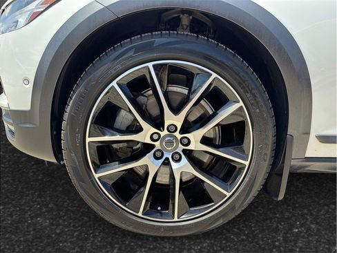 Used 2018 Volvo V90 T6 Cross Country w/ Convenience Package AWD/4WD image 13