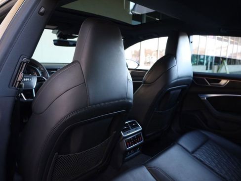 Used 2021 Audi S7 Prestige w/ Prestige Package image 17