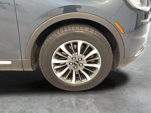 Used 2022 Lincoln Nautilus FWD w/ Premium Package image 25