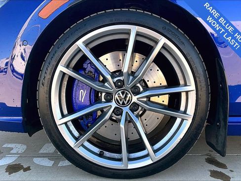 Used 2024 Volkswagen Golf R image 11