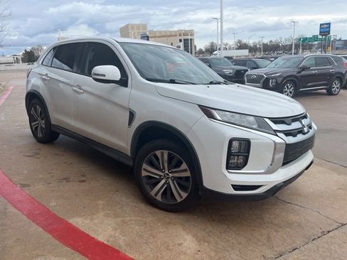 Used 2020 Mitsubishi Outlander Sport SE image 4