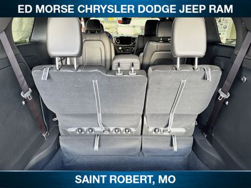 New 2026 Chrysler Pacifica Select FWD image 32