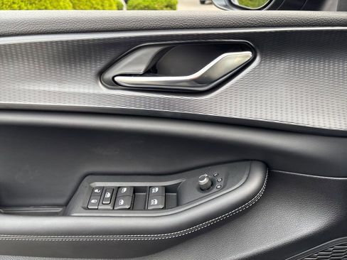 New 2025 Jeep Grand Cherokee Laredo X w/ Luxury Tech Group I image 16