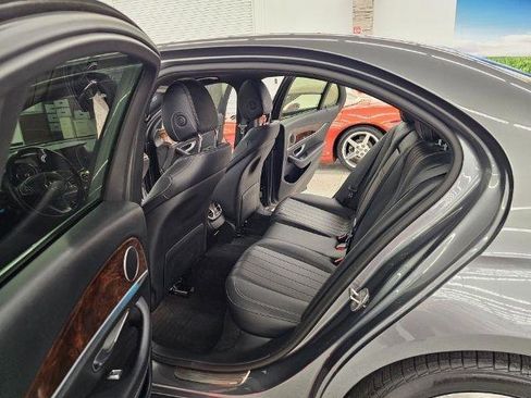 Used 2017 Mercedes-Benz E 300 4MATIC image 33