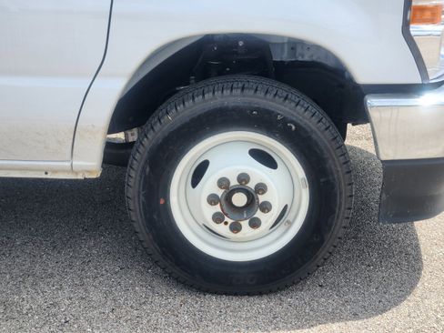 New 2025 Ford E-350 and Econoline 350 Super Duty w/ Power Equipment Group image 7