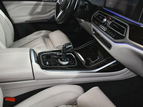 Used 2020 BMW X7 M50i AWD/4WD image 73