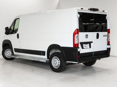Used 2025 RAM ProMaster 2500 w/ U-Haul Equipment Group FWD image 22