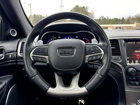 Used 2017 Jeep Grand Cherokee SRT image 15
