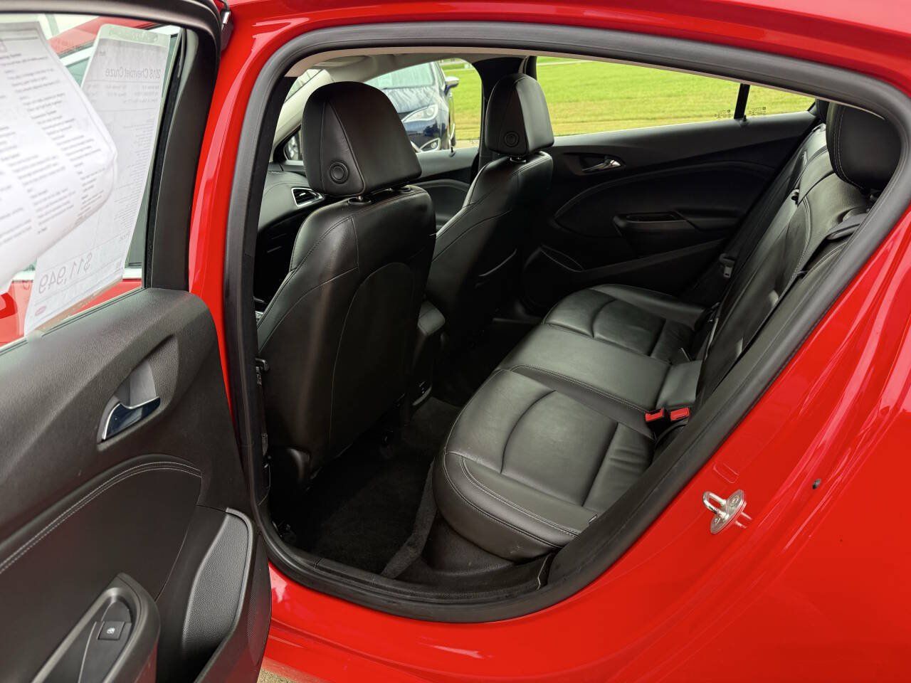 Used 2018 Chevrolet Cruze Premier FWD image 6