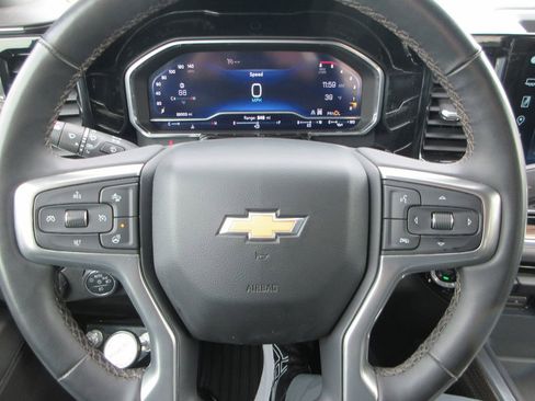 Used 2024 Chevrolet Silverado 3500 LT w/ Convenience Package image 27