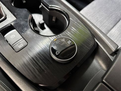 Used 2021 Nissan Rogue SV AWD/4WD image 26