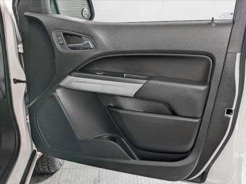 Used 2022 Chevrolet Colorado LT w/ Fleet Safety Package image 17