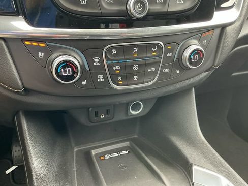 Used 2019 Chevrolet Traverse Premier w/ Redline Edition AWD/4WD image 24
