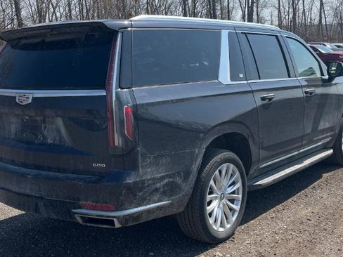 Used 2024 Cadillac Escalade ESV Luxury w/ LPO, Floor Liner Package AWD/4WD image 2