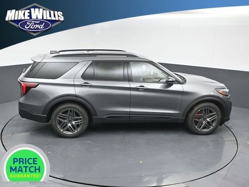 New 2026 Ford Explorer ST-Line w/ ST-Line Street Pack image 16