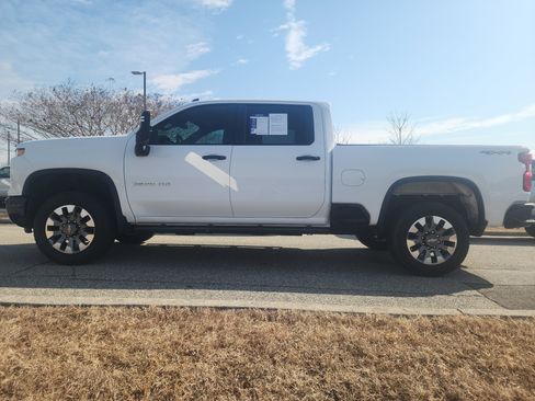 Certified 2024 Chevrolet Silverado 2500 Custom w/ Custom Value Package image 6