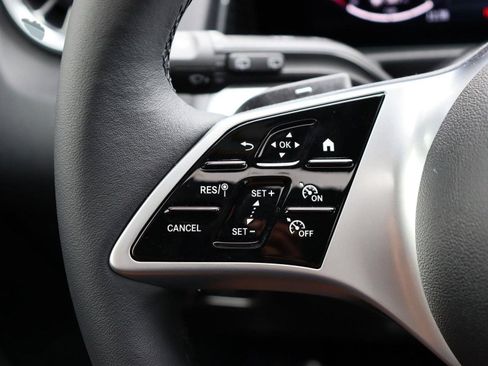 New 2025 Mercedes-Benz GLB 250 image 15