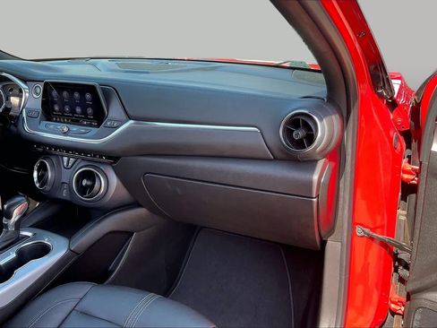 Used 2022 Chevrolet Blazer LT w/ Midnight/Sport Edition FWD image 17