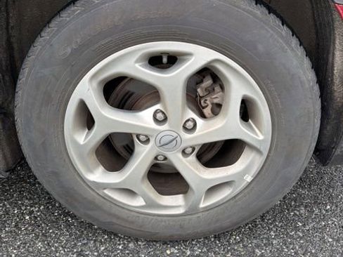 Used 2023 Chrysler Pacifica Limited image 6