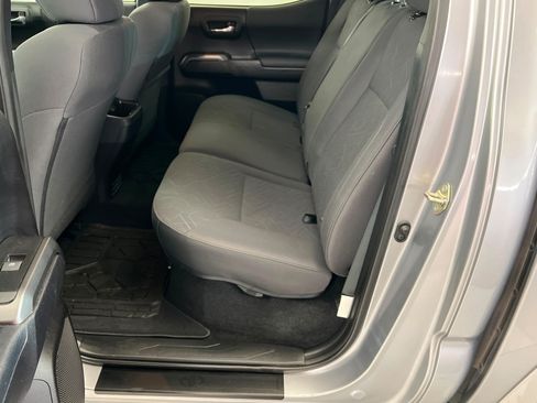 Used 2019 Toyota Tacoma TRD Sport w/ Technology Package RWD image 21