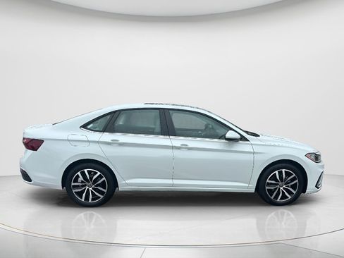 New 2026 Volkswagen Jetta SE image 14