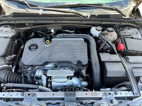 Used 2024 Chevrolet Malibu LT FWD image 31