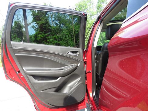 Used 2017 Buick Envision Premium w/ LPO, Hit The Road Package AWD/4WD image 19