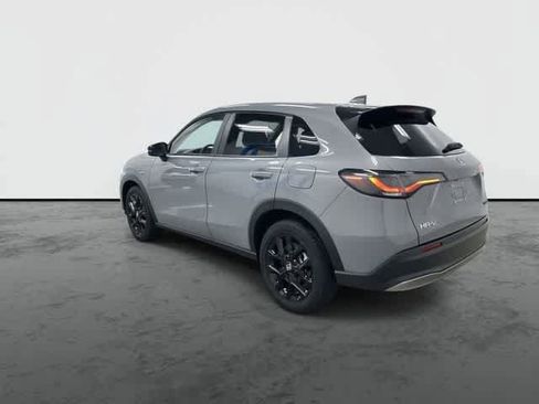 Used 2025 Honda HR-V Sport image 9