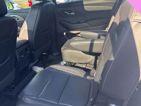 Used 2021 Chevrolet Traverse Premier w/ LPO, Floor Liner Package FWD image 17