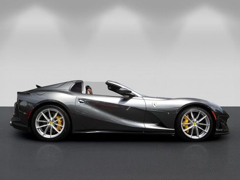 Certified 2022 Ferrari 812 GTS RWD image 2