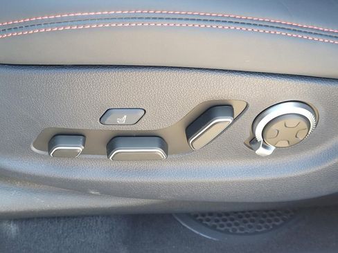 New 2025 Genesis GV70 3.5T Sport w/ Sport Prestige Package image 11